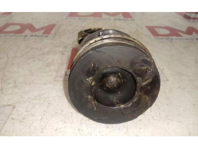  Поршень с шатуном    Volvo XC90  