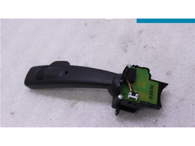 Ручка стеклоочистителей 8691993   Volvo V50