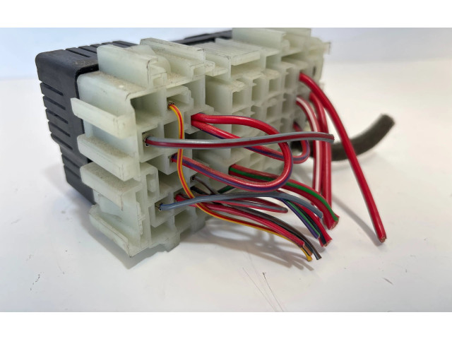 Блок предохранителей 6g9t14c507   Volvo V70    