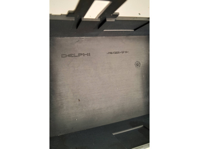 Блок предохранителей  PA6GB20+GF10   Opel Meriva B    