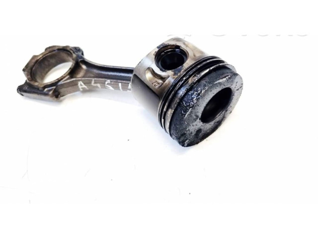 Поршень с шатуном Skoda Octavia Mk2 (1Z)