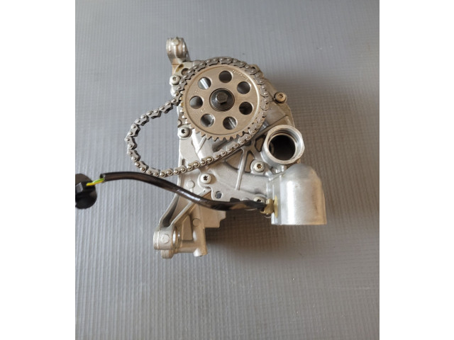 Масляный насос   32140128, 32298530  Volvo V90 Cross Country 