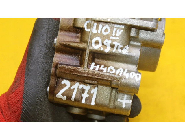 Масляный насос 150002257R Renault Clio IV