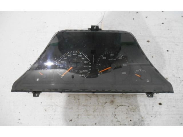 Панель приборов    Peugeot 605       