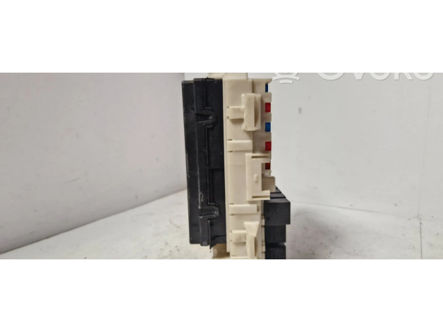 Pojistková skříňka 8637a020 Mitsubishi Colt 2005