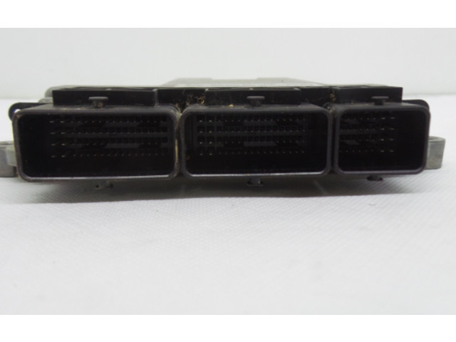 Блок управления двигателя 0281030439, 1039S68020   Dacia Lodgy
