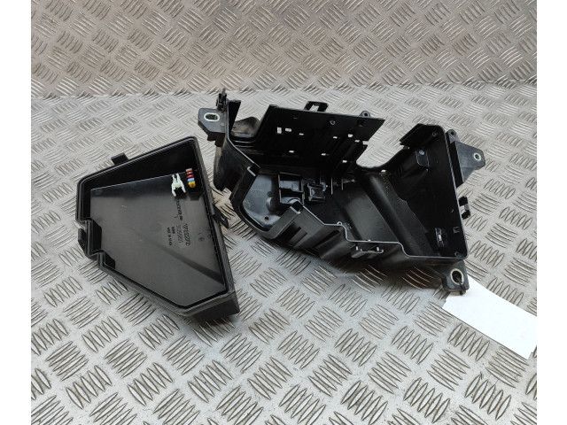 Блок предохранителей  31398000, 31398001   Volvo XC90    