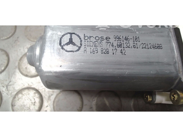 Рулевая рейка Передний двигатель механизма для подъема окон A1698201742 Mercedes-Benz A W169 2004 - 2012 года