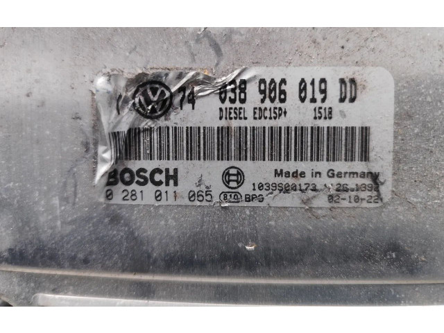 Блок управления двигателя 038906019DD, 0281011065   Volkswagen Golf Cross