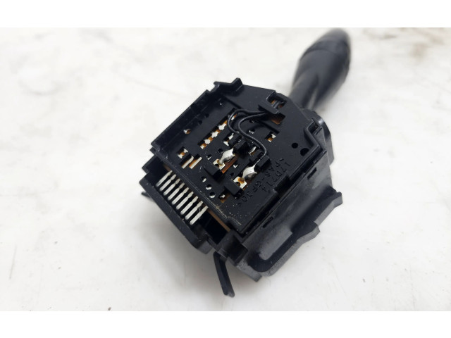 Ручка стеклоочистителей Mitsubishi Grandis