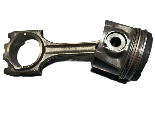  Поршень D5244T 30750764  Volvo S80  