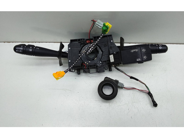 Ручка стеклоочистителей 8200058681, 61760009   Renault Clio II