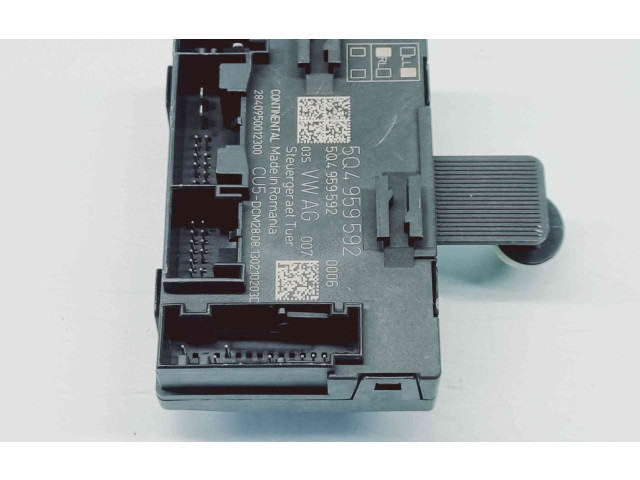 Блок комфорта 5Q4959592 Skoda Octavia Mk3 (5E)