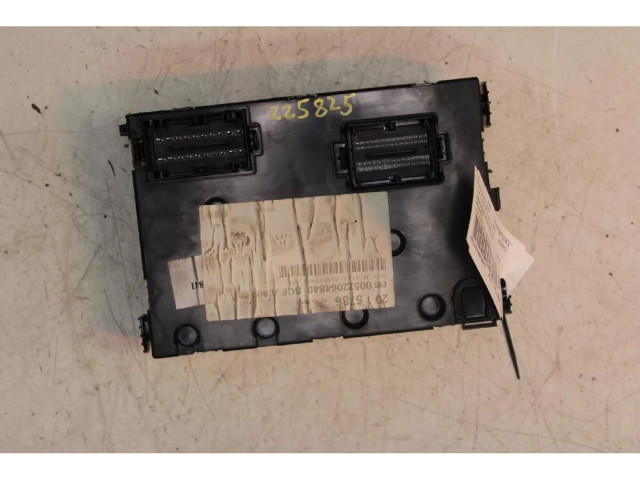 Блок предохранителей Jeep Renegade