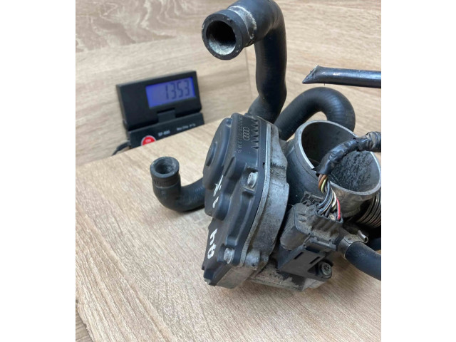 Дроссельная заслонка 058133063, 058121058A   Audi A4 S4 B5 8D