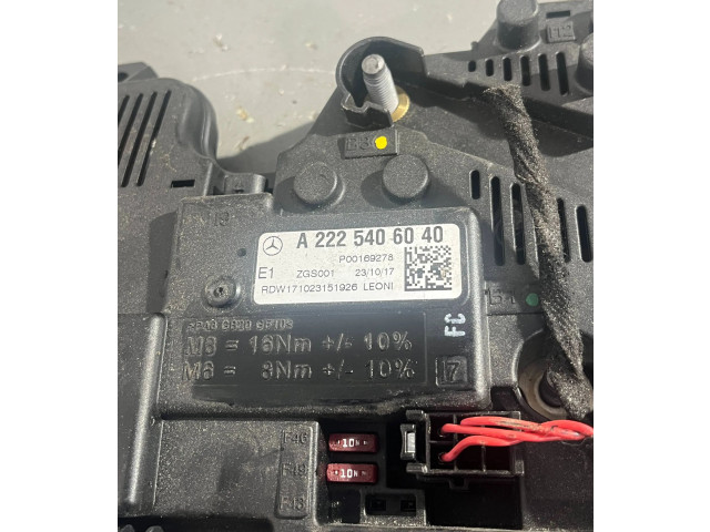 Pojistková skříňka A2225406040 Mercede-Benz S W222 2014