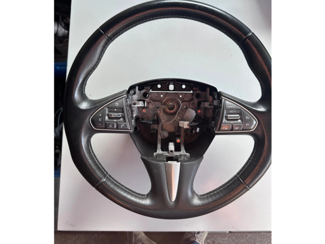 Volant Infiniti Q50 2016