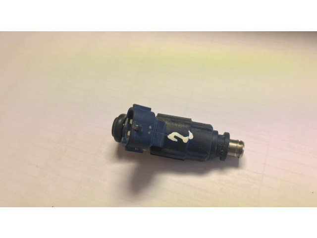Vstřikovač 353102B000   Hyundai i30  pro benzínový motor 1.6  