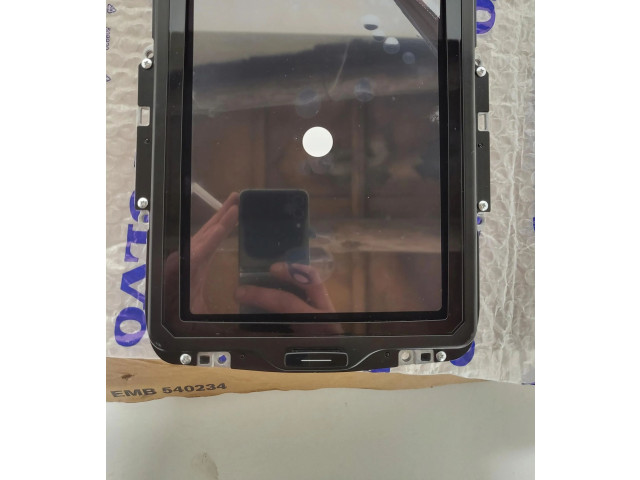 Дисплей Volvo XC40