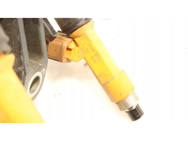 Топливная рампа Daihatsu Sirion для двигателя 1KR-FE