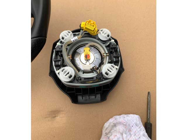 Volant Volkswagen Tiguan 2015 1K8419091