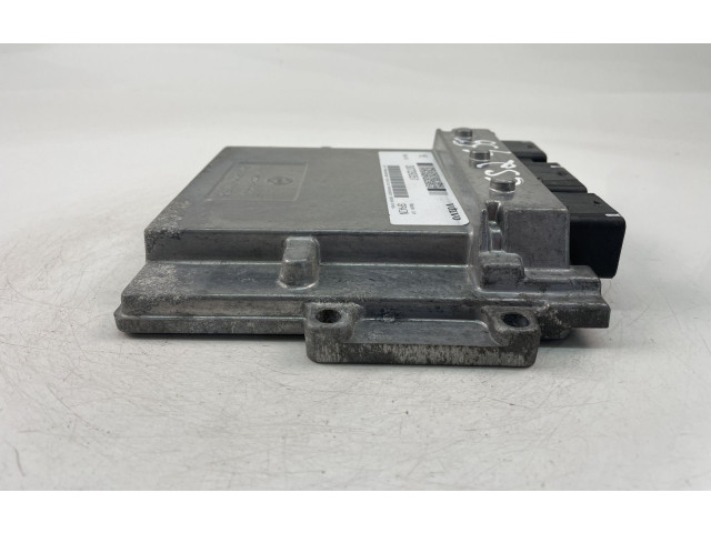 Блок управления двигателем Блок управления 30729351 Volvo V70