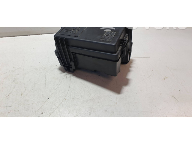 Блок предохранителей  243809977R   Dacia Spring    