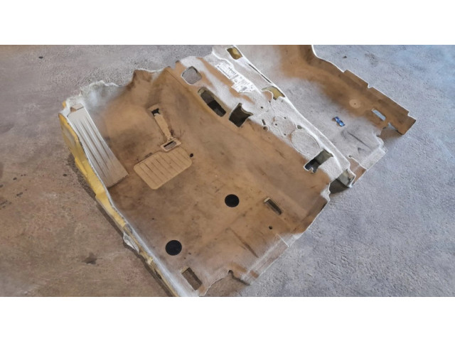 Передний ковер салона