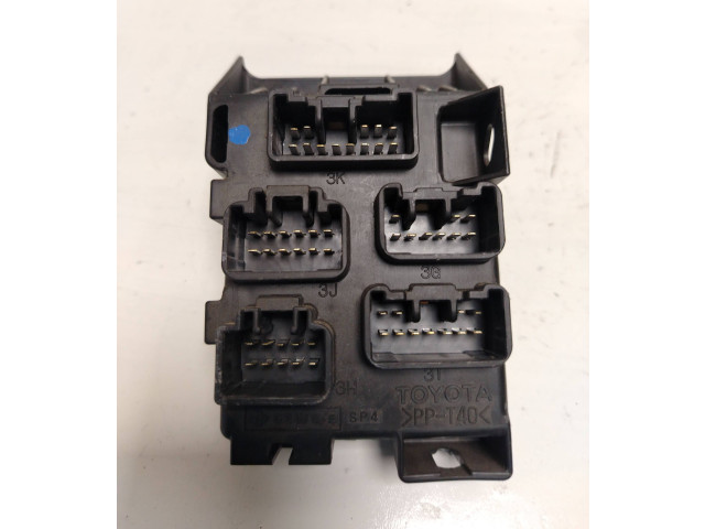 Блок предохранителей 82734   Toyota Corolla Verso AR10    