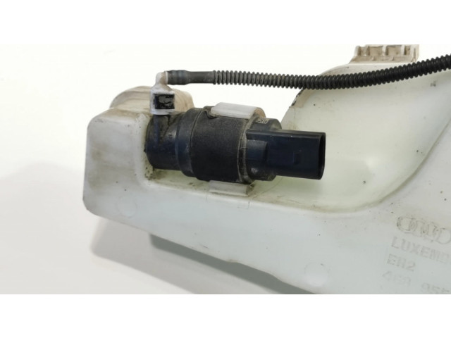 Бачок оконной жидкости