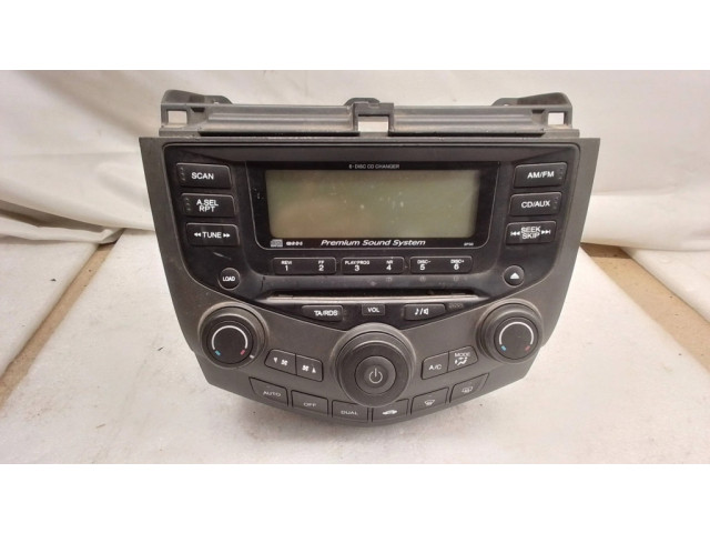 Радио/ проигрыватель CD/DVD / навигация