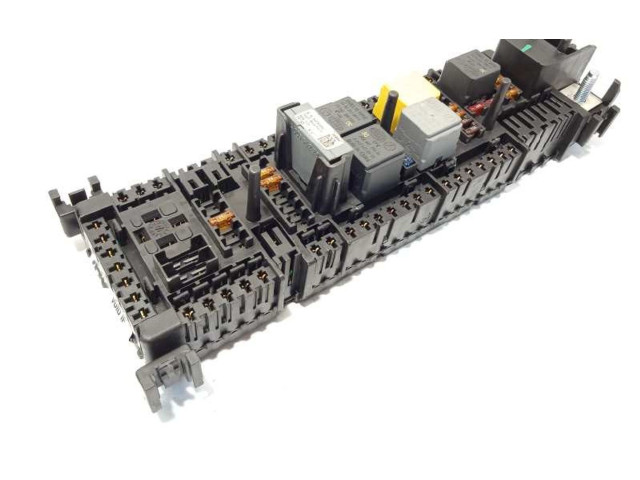 Pojistková skříňka Řídící jednotka BSM A2469067200 Infiniti Q30 2016