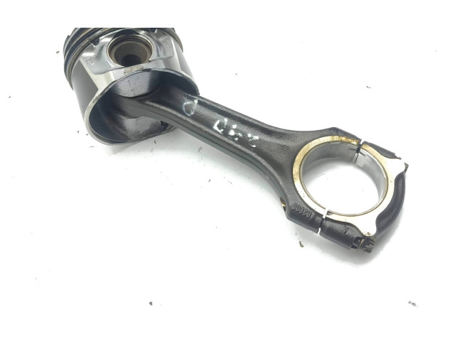 Píst Mercedes-Benz S W220 -