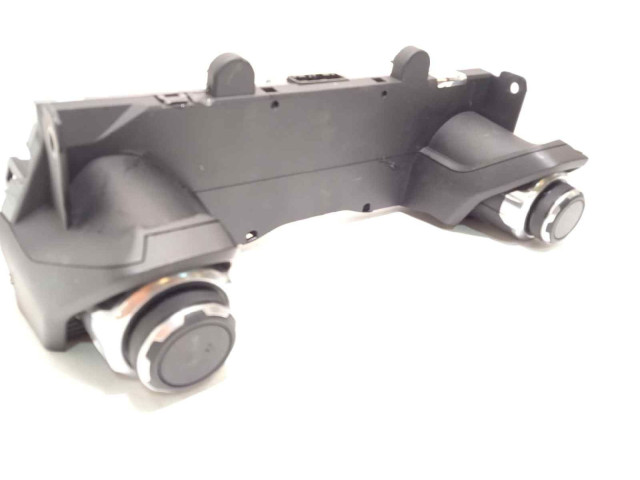 Блок управления климат-контролем 8893304828 Lynk & co 01