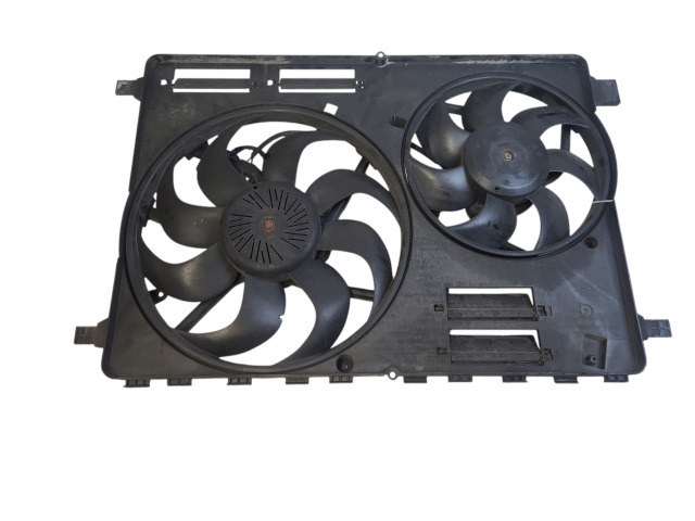 Вентилятор радиатора     31338823, P31338823    Volvo V70 