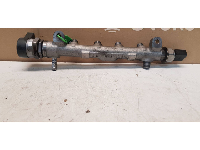 Топливная рампа 04L089B, 057130764AB   Audi A3 S3 8V   для двигателя CLHA