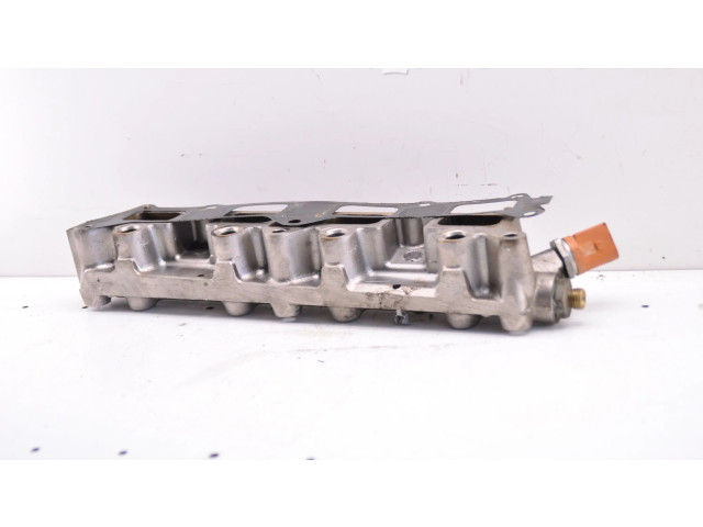 Топливная рампа 06J906051D, CAVC   Volkswagen Touran I   для двигателя CAVC