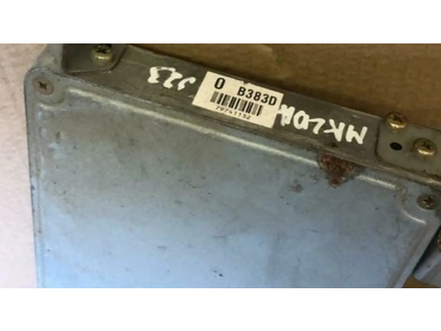 Řídící jednotka B38318881C   Mazda 323 1990