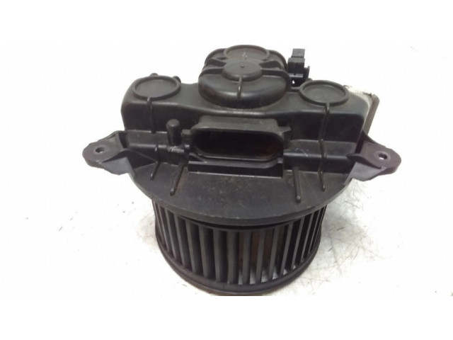 Вентилятор печки    X83N100827N   Opel Vivaro