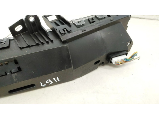 Дисплей 4610007205 Mazda 3 II