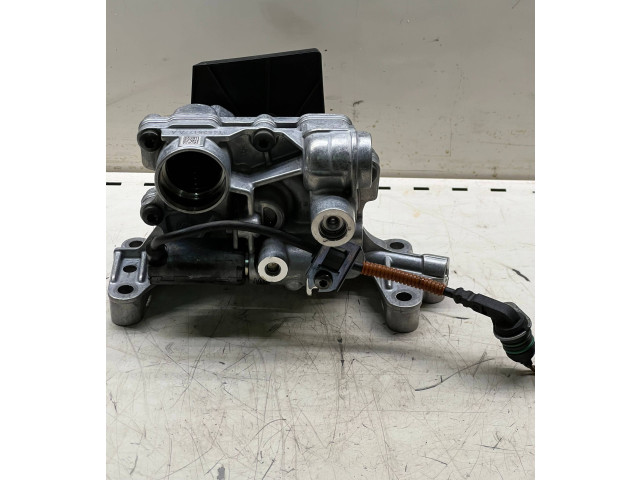 Масляный насос   31452517-AA  Volvo S90, V90 