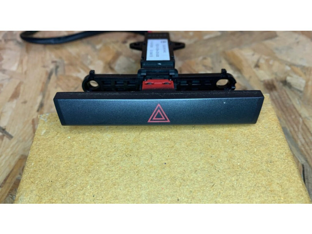 Включатель аварийных фонарей