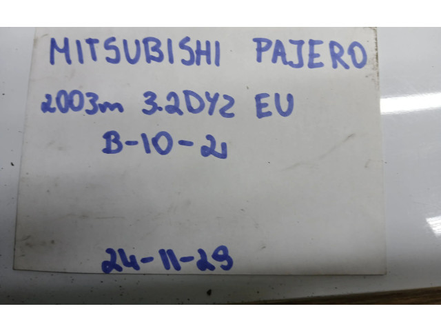 Přístrojová deska Mitsubishi Pajero 2003 MR576706, MR576