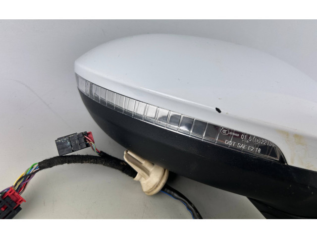 Зеркало электрическое Volkswagen Golf VIII 2019 - года