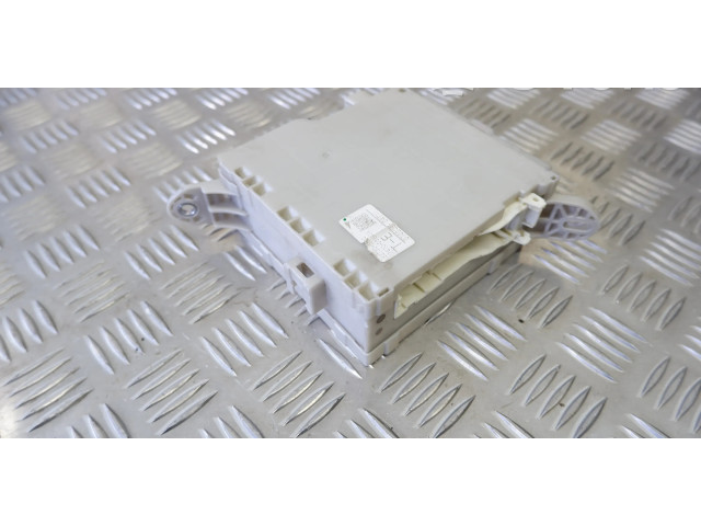 Блок предохранителей 8273050480 Lexus LS 460 - 600H