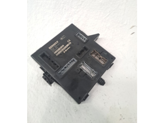 Блок управления двигателем Блок управления 284B15839R Dacia Sandero III