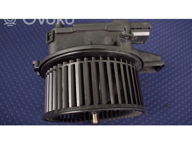 Вентилятор печки 4M182002100 Audi A4 S4 B9