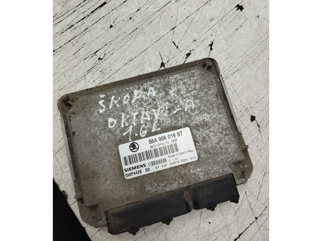 Блок управления двигателя 06A906019BT, 5WP442803 Skoda Octavia Mk1 (1U)