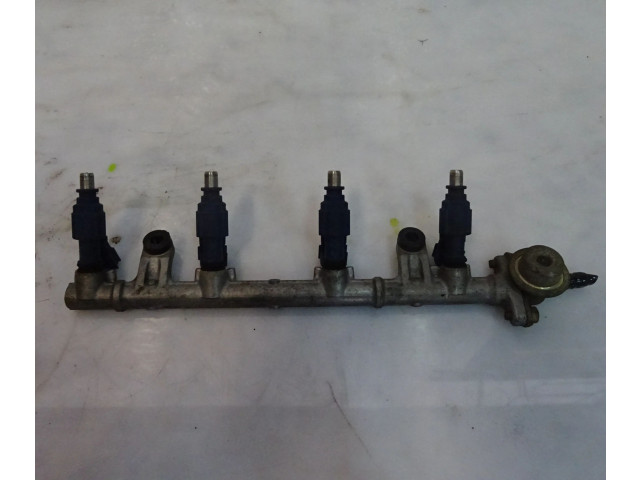 Топливная рампа    Toyota Yaris Verso  