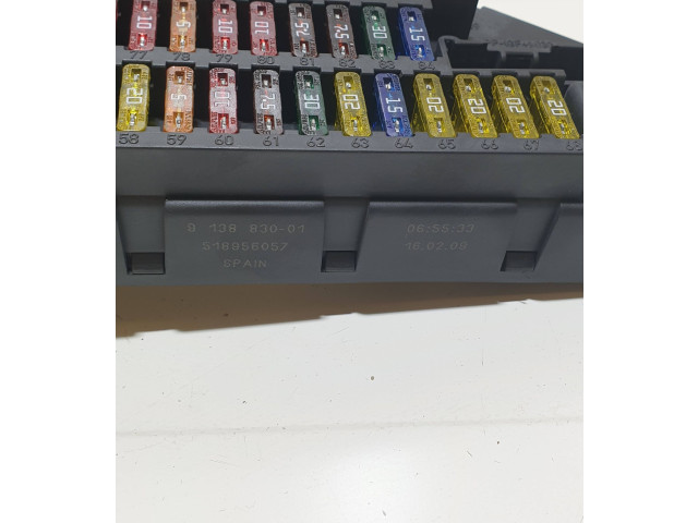 Блок предохранителей 6906619, 9138830   BMW 5 E60 E61    